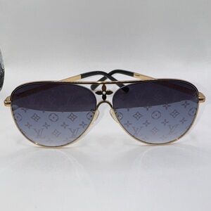 Louis Vuitton LV Star Pilot Sunglasses Z1869U Gold Monogram Lens NEW